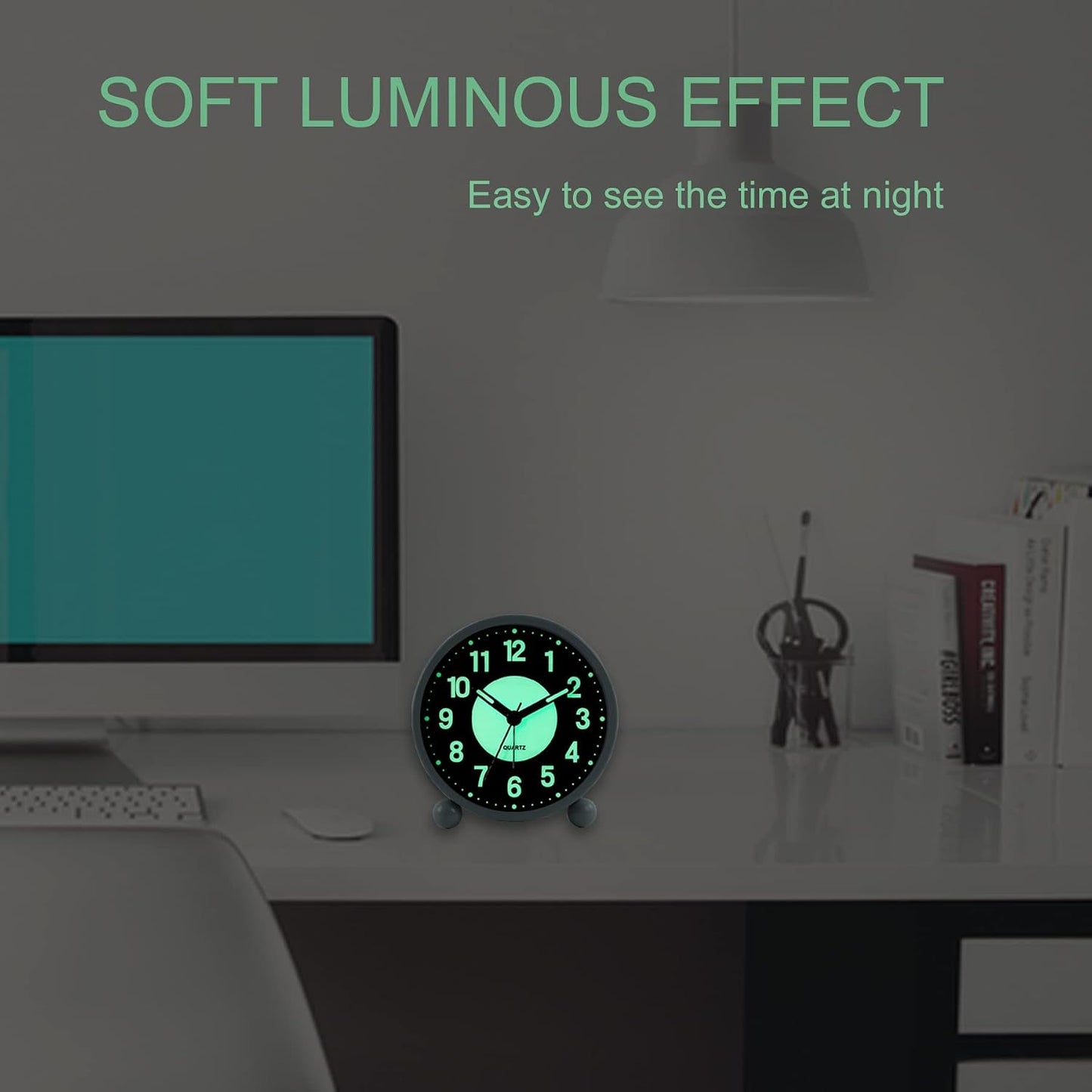 Alarm Clock Luminous 4 "Round Silent Analog Table Clock Non-Ticking, Battery Operated with Loud Alarm and Night Light Small Desk Clock for Bedroom, Bedside Table