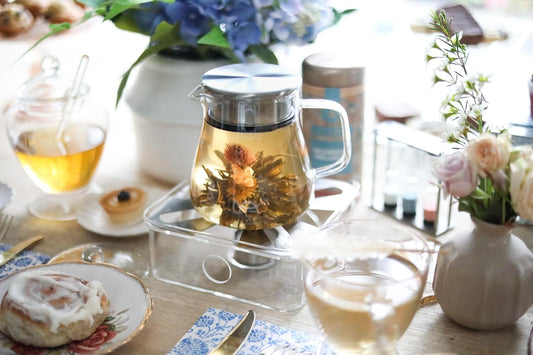Teabloom One-Touch Tea Maker, 2-in-1 Teapot and Kettle with Stainless Steel Filter Lid for Loose Tea – Stain-Free Borosilicate Glass Teapot (27 Oz) – Tea Connoisseur's Choice