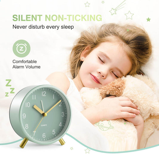 Analog Alarm Clock, Silent Non-Ticking with Night Light, Fashionable Round Metal Alarm Clock for Office, Battery Operated, Bedroom, Elderly, Adults, Children, Student Gifts