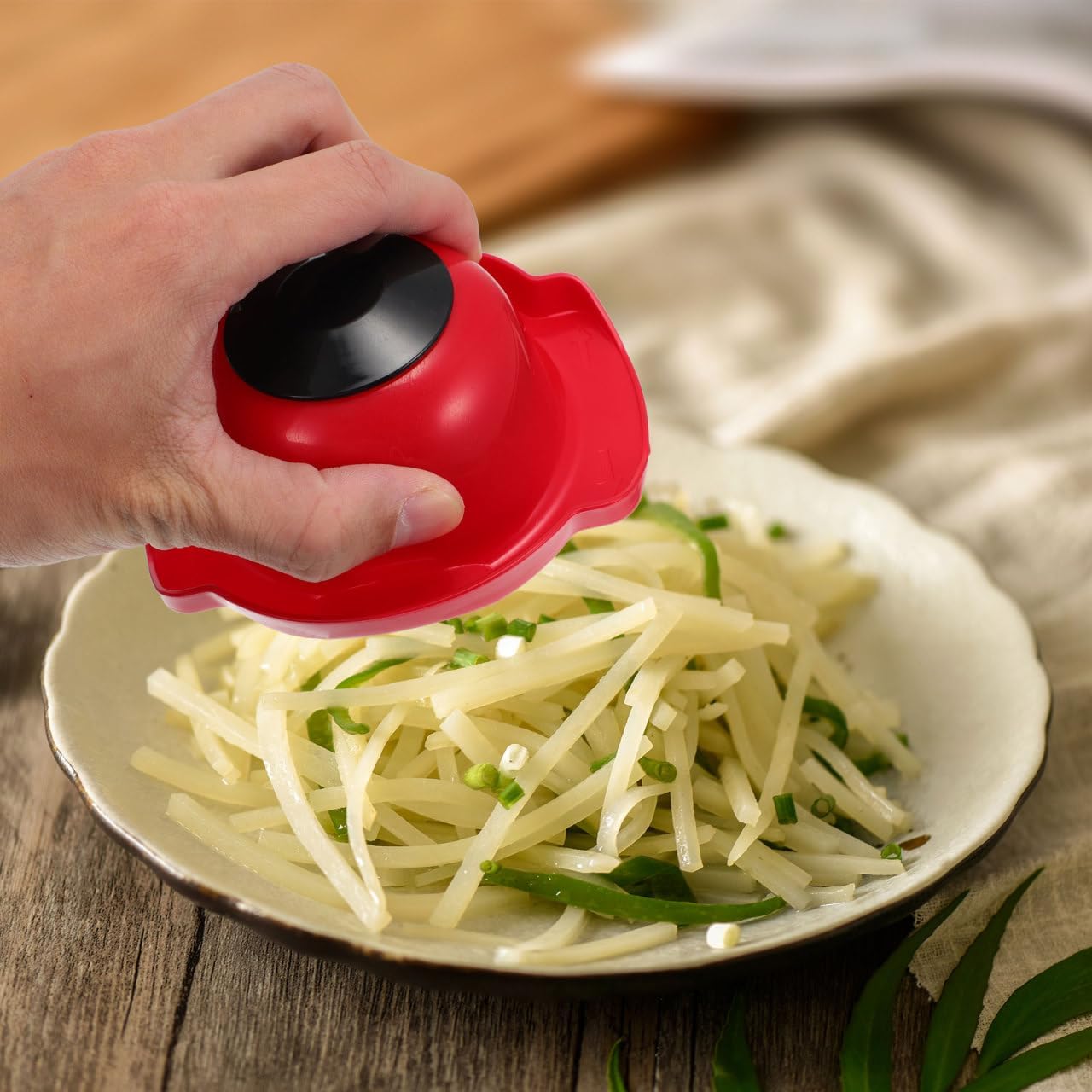 UKCOCO Food Safety Holder for Mandoline Slicer, Finger Protector for Vegetable Grater and Slicing, Universal Hand Guard Pusher for Potato Onion Cutting