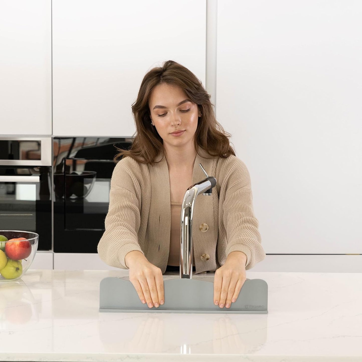 TYOARO Sink Splash Guard Behind Faucet for Kitchen, Silicone Non-Slip Base | Non-slip suction base, fits kitchen and bathroom sinks, dishwasher safe