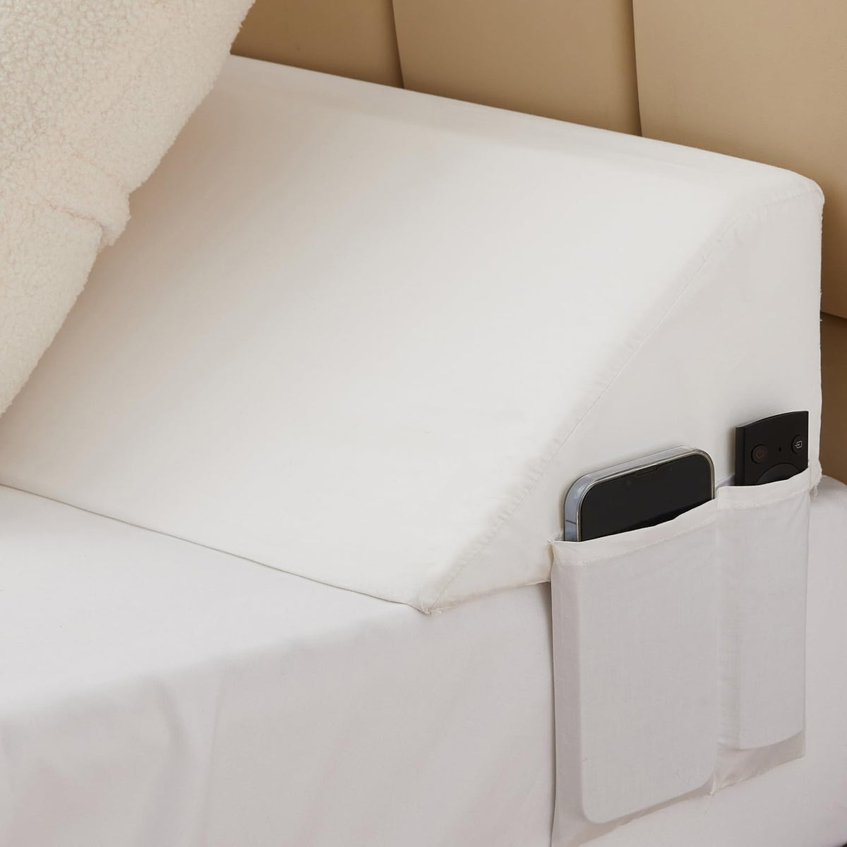 Bedluxe King Bed Wedge Pillow for Headboard, Fill The Gap (0-7")