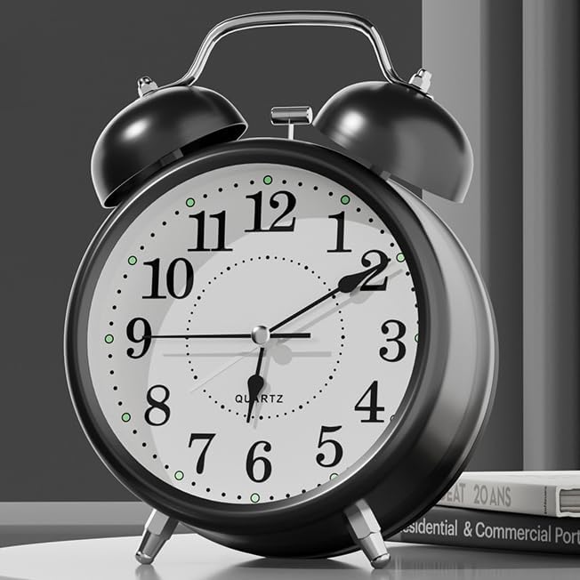 4 Inches Analog Alarm Clocks Retro Backlight Cute Simple Design with Night Light Silent Non-Ticking Battery Operated [Red]