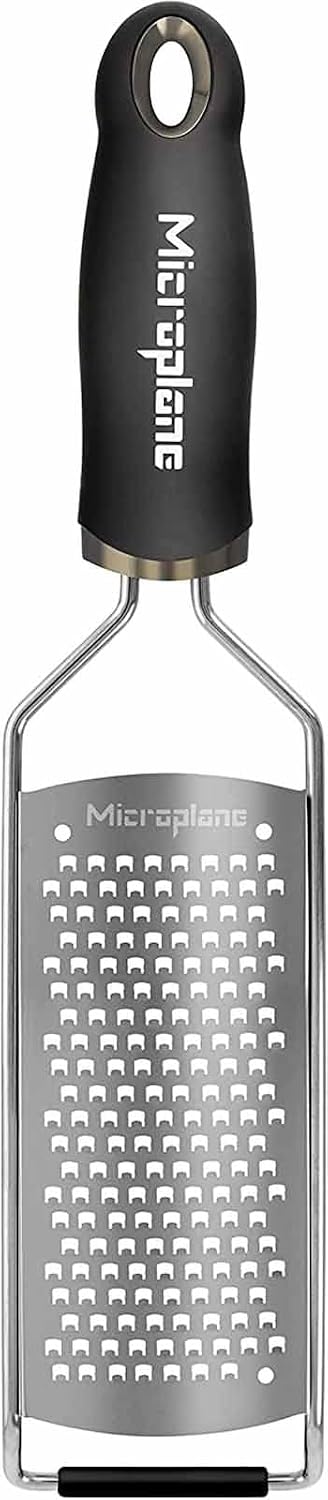 Microplane Gourmet Series Cheese Grater with Soft Touch Handle (Extra Coarse, Black)