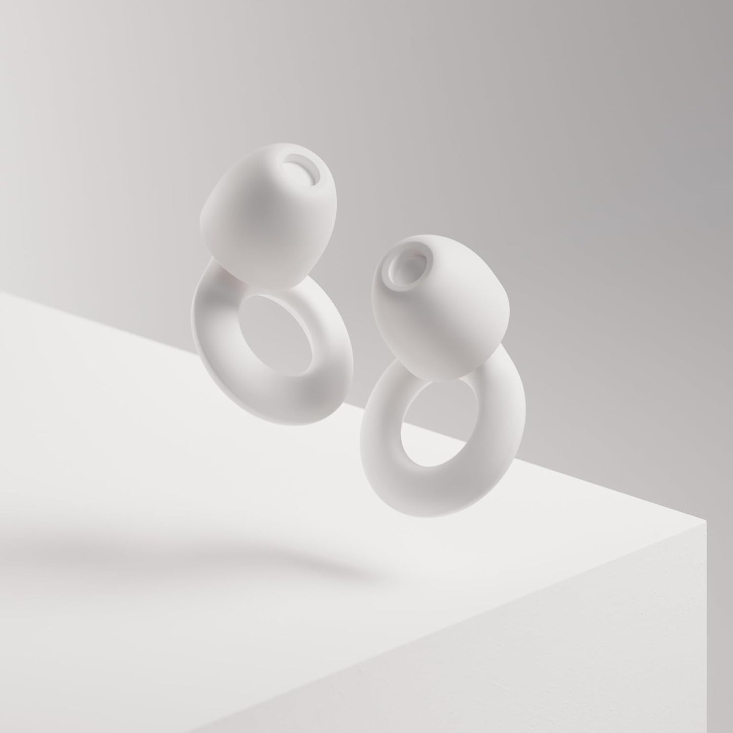 Loop Quiet - Ear Plugs for Sleep – Super Soft, Reusable Hearing Protection in Flexible Silicone for Noise Reduction & Flights - 8 Ear Tips in XS/S/M/L - SNR 24dB & NRR 14 Noise Cancelling - White