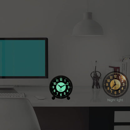 Alarm Clock Luminous 4 "Round Silent Analog Table Clock Non-Ticking, Battery Operated with Loud Alarm and Night Light Small Desk Clock for Bedroom, Bedside Table