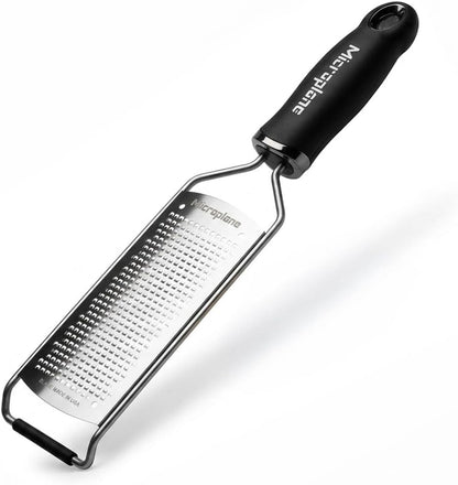 Microplane Gourmet Series Cheese Grater with Soft Touch Handle (Extra Coarse, Black)