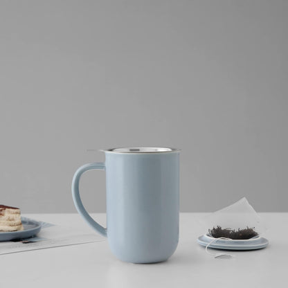 VIVA Minima Balance Porcelain Tea Cup with Infuser and Lid, Dishwasher Safe Stainless Steel Tea Infuser Mug for Loose Leaf Tea Brewing, 17 oz / 500 ml - Hazy Blue