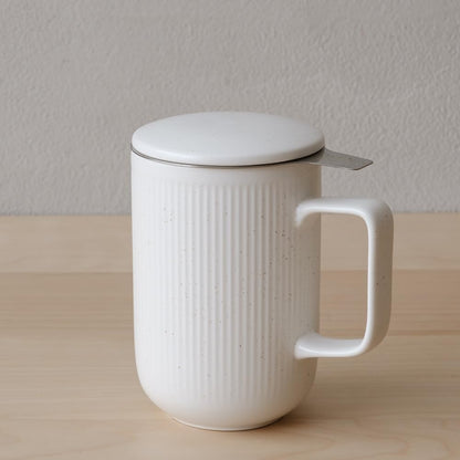 WENSHUO Tea Infuser Mug with Lid, Ceramic Cup for Loose Leaf, 20 oz, Crème | 20 oz ceramic tea infuser mug with lid and fine-mesh stainless steel basket for steeping loose leaf, floral and herbal teas.