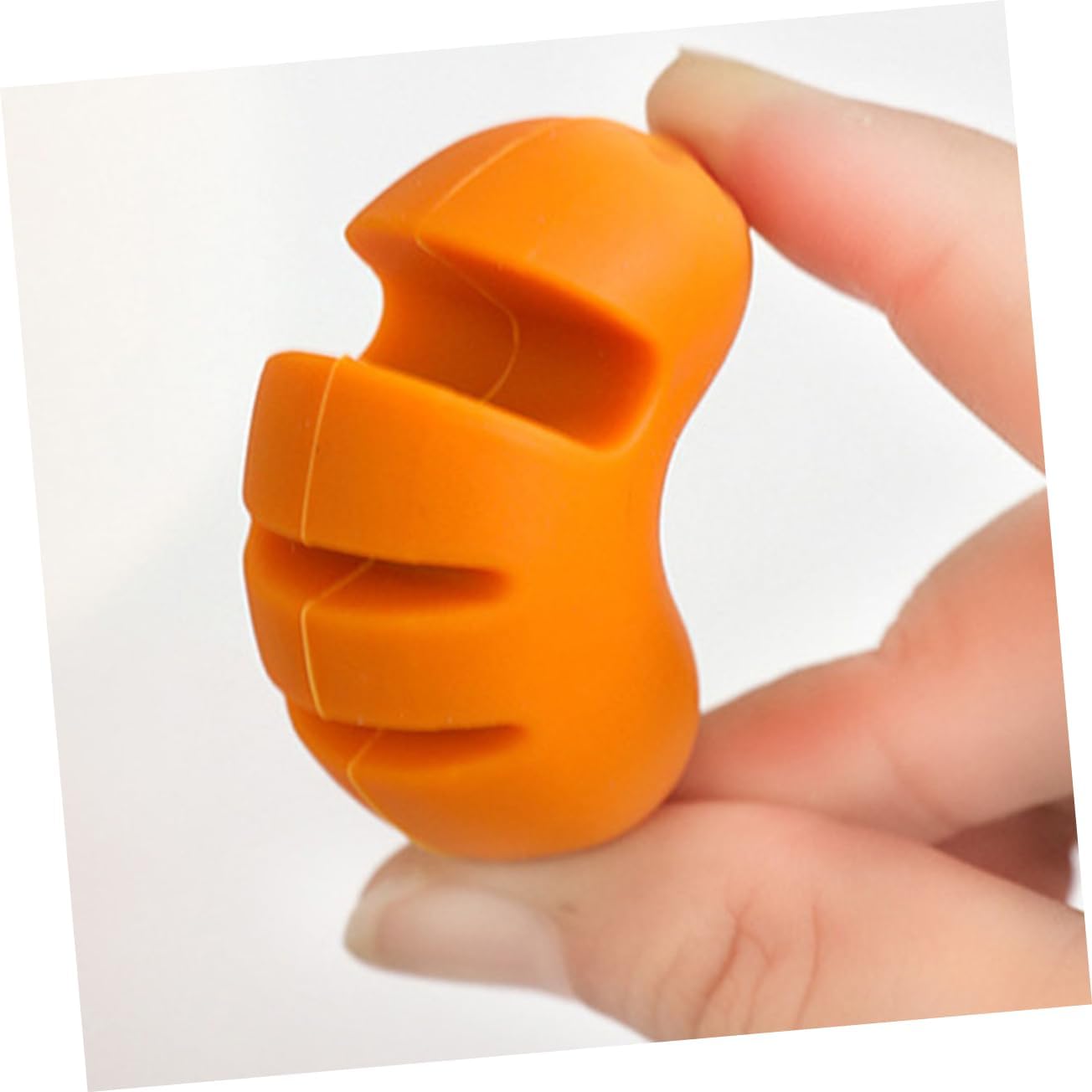 Garneck 3pcs Silicone Lid Lifter and Overflow Preventer Unique Kitchen Pot Edge Clip Multi-function Spill Stopper for Pots Sausage Shrimp and Onion Shapes Practical Cooking Tool