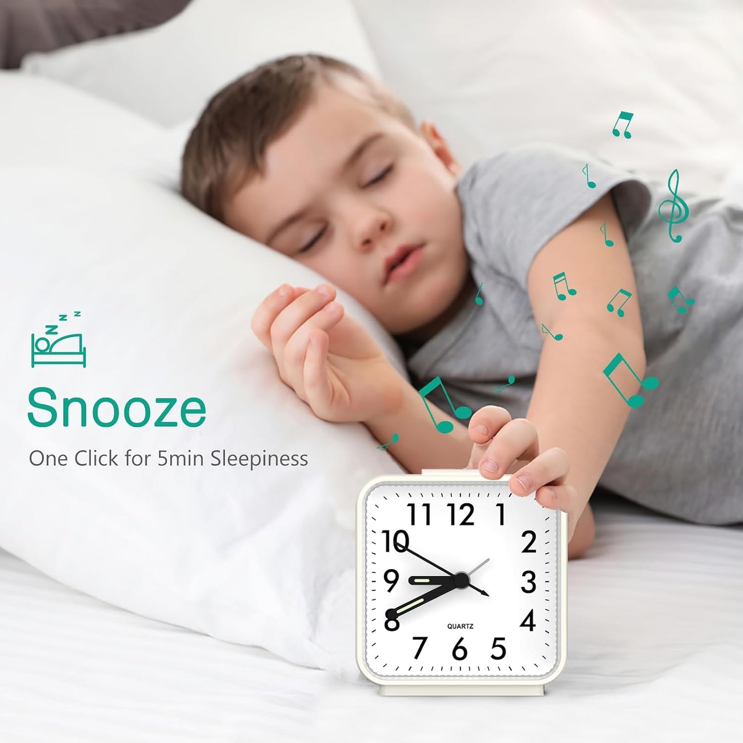 ORIA Analog Alarm Clock, Battery Operated Analog Travel Clock, Small Bedside Clock with Night Light, Snooze, Gradual Rise Alarm, for Bedroom, Office, Travel