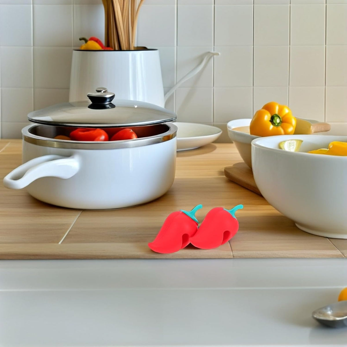 Pepper Shape Silicone Pot Lid Holders Boil Over Stopper Spill-proof Steam Releaser Recyclable Material (Red)