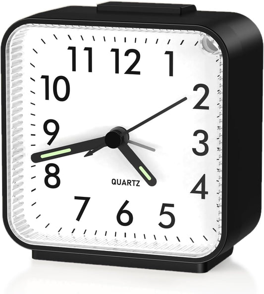 ORIA Analog Alarm Clock, Battery Operated Analog Travel Clock, Small Bedside Clock with Night Light, Snooze, Gradual Rise Alarm, for Bedroom, Office, Travel