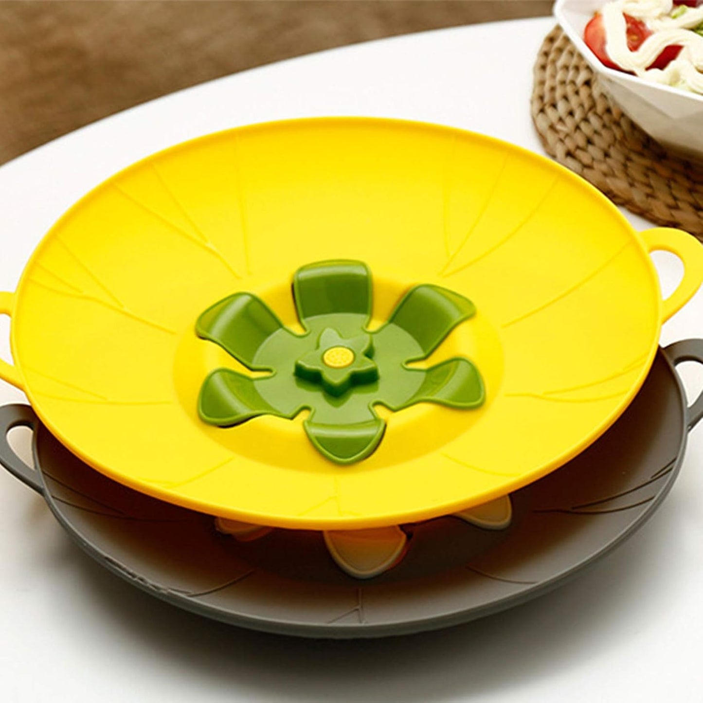 Spill Stopper Lid Cover and Overflow Stopper for Pans and Pots Boil, Silicone Pot Lid Fits Openings above 5.9" in Diameter, 1pc (8.86, Grey)