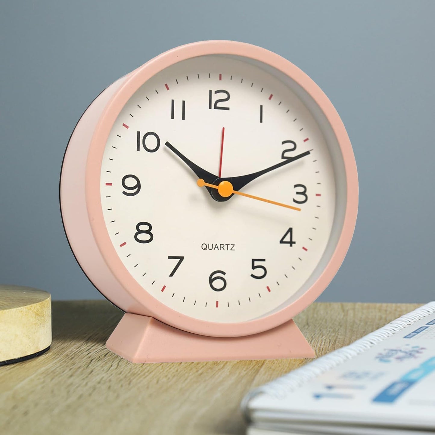SHISEDECO Small Antique Retro Analog Alarm Clock, 4.5" Desk Clock, Pink | Small Silent Bedside Deskclock with Light Function, Non-Ticking Tableclock Decor for Living Room, Bedroom, Bedside, Shelf