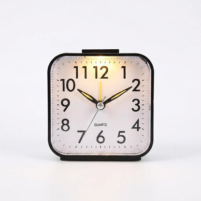 Small Analog Alarm Clock Battery Operated with Warm Glow Nightlight, Silent Non-Ticking Quartz Desk Clock, Easy-to-Read Dial, Battery Powered Travel Table Clock for Bedroom, Students, Office（black)