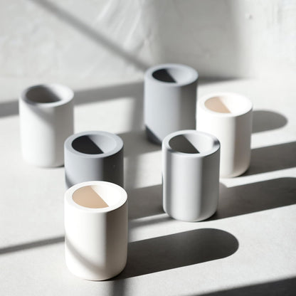 Diatomite Drying Stone Toothbrush Holder, Modern Ceramic-Look Countertop Cup with Drainage for Bathroom, Quick Drying Electric Toothbrush & Toothpaste Organizer, Stoneware Finish