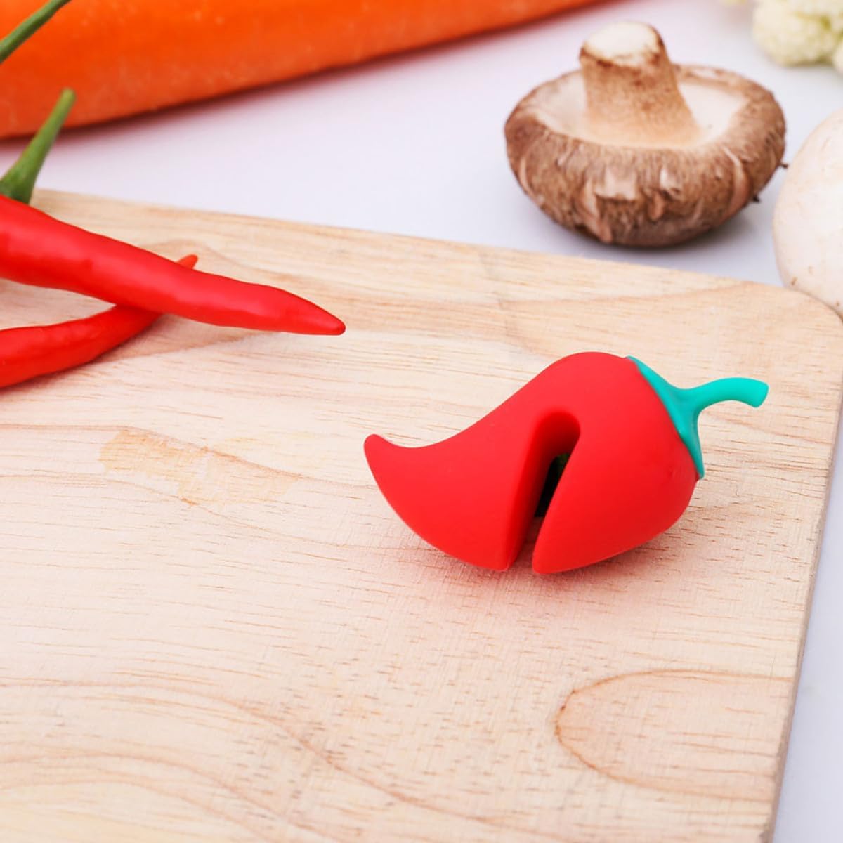 Healeved 6pcs Small Pepper-shaped Silicone Pot Lid Spill-proof Lifters Boil Stopper Pan Protectors for Kitchen Cooking