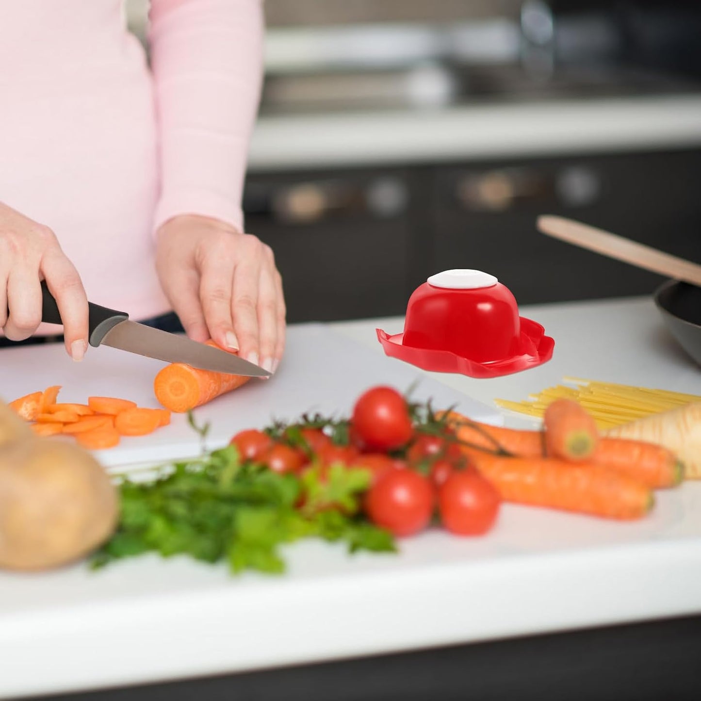 Garneck Food Safety Holder for Mandoline Slicer Plastic Food Holder and Finger Protector for Grating Vegetables Stable Vegetable Cutting Device for Onions Potatoes Fruits 4.40 X 4.13 X 2.16 in