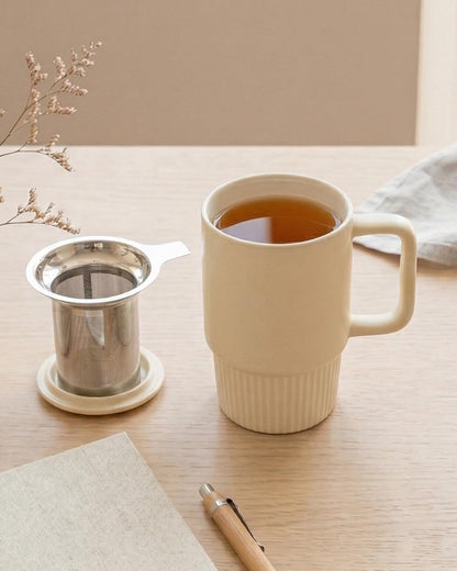 Ceramic Tea Mug with Stainless Steel Infuser and Lid, Ribbed Loose Leaf Tea Cup, Comfort-Grip Curved Handle, Minimalist Aesthetic Coffee Mug for Home Office, 20oz (Matte Buttercream)