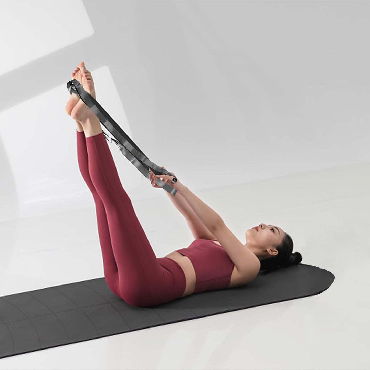 SANKUU Yoga Straps Stretching Strap with 12 Loops Workout Poster, Straps for Stretching Physical Therapy Equipment Long Stretch Out Bands for Exercise, Pilates and Gymnastics for Women Men