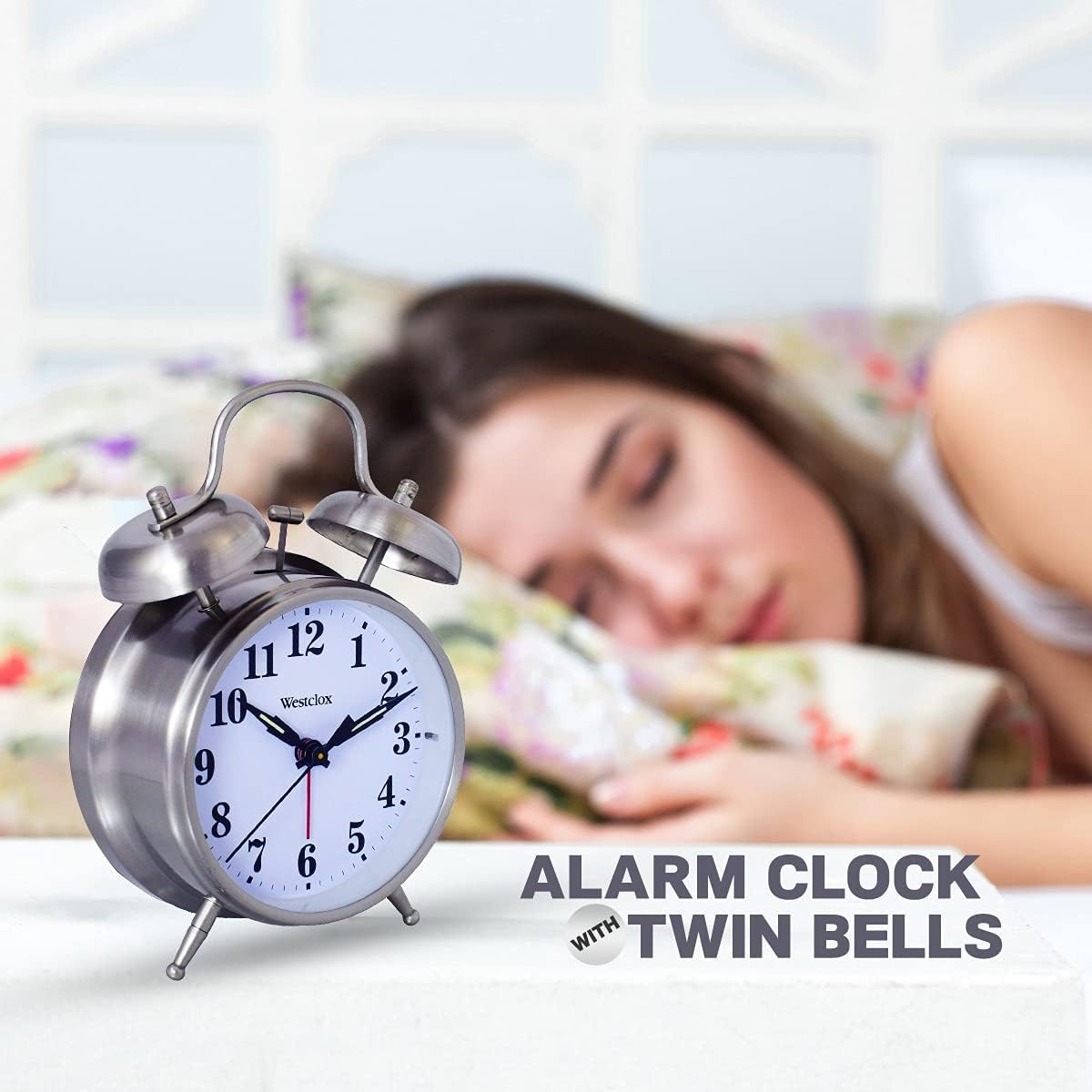 Westclox Big Ben Twin Bell Alarm Clock | Loud Alarm Clock for Heavy Sleepers | Battery Operated Clock with Backlight for Bedside Table, Bedroom, Kids Room, Desk (Gold, 4")