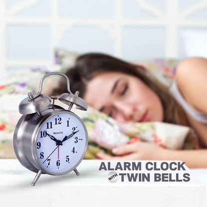 Westclox Big Ben Twin Bell Alarm Clock | Loud Alarm Clock for Heavy Sleepers | Battery Operated Clock with Backlight for Bedside Table, Bedroom, Kids Room, Desk (Gold, 4")