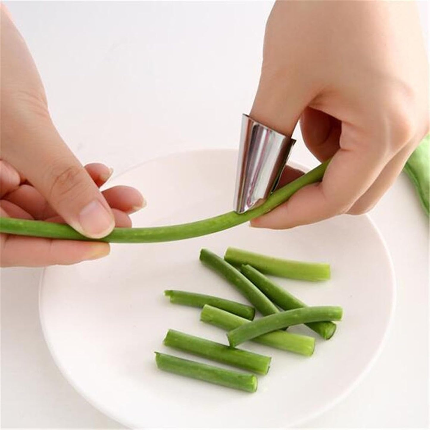Stainless Steel Finger Guard Thumb Protector Peeler for Edamame Beans, Fava Nuts, Water Chestnuts – Easy-Grip Shell Remover Tool