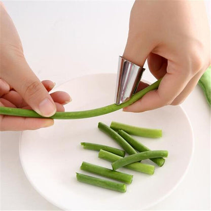 Stainless Steel Finger Guard Thumb Protector Peeler for Edamame Beans, Fava Nuts, Water Chestnuts – Easy-Grip Shell Remover Tool