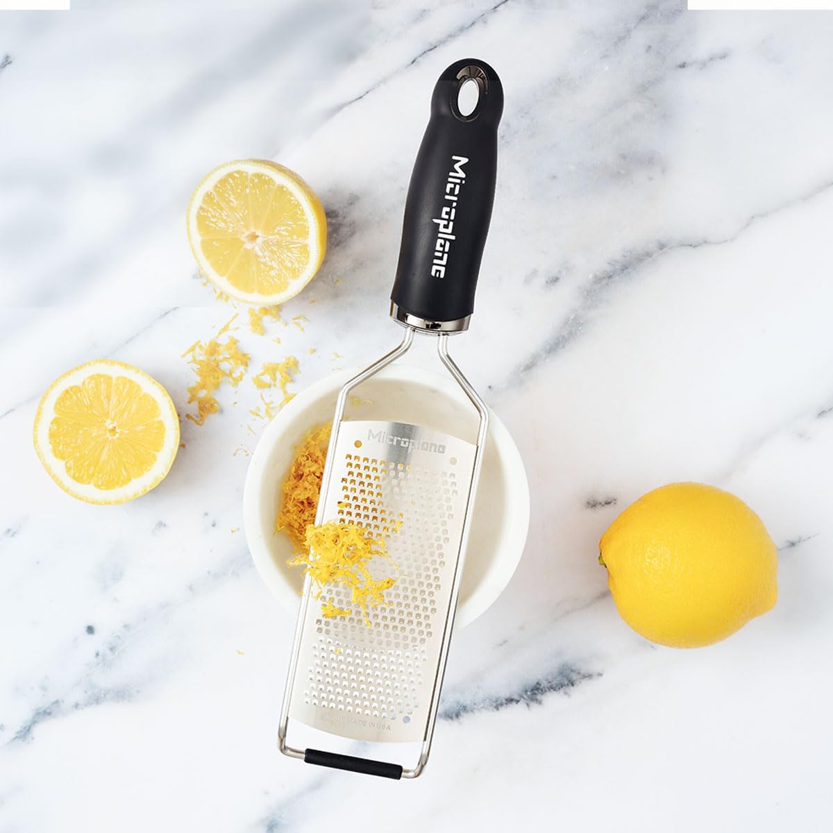 Microplane Gourmet Series Cheese Grater with Soft Touch Handle (Extra Coarse, Black)