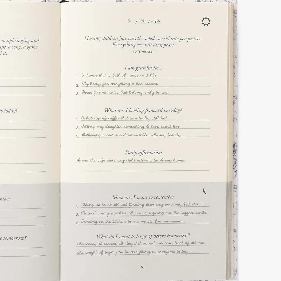 Intelligent Change The Five Minute Journal - Original Daily Gratitude Journal for Women & Men - Mindfulness, Happiness & Daily Reflection - Undated Planner - Affirmation Journal - Gifts for Women