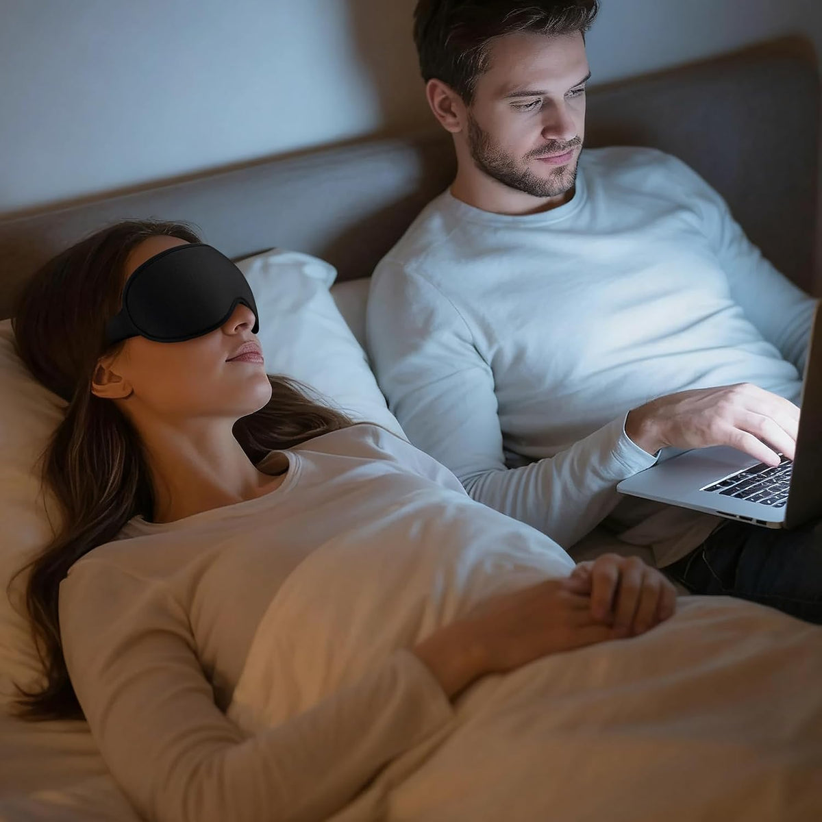 Vynix® Sleep Mask for Men Women - 100% Blackout Eye Masks for Sleep - 3D Soft Sleeping Mask for Side Sleepers - Zero Pressure Lash Extensions Eye Cover Shade for Airplane Travel Essentials, Black