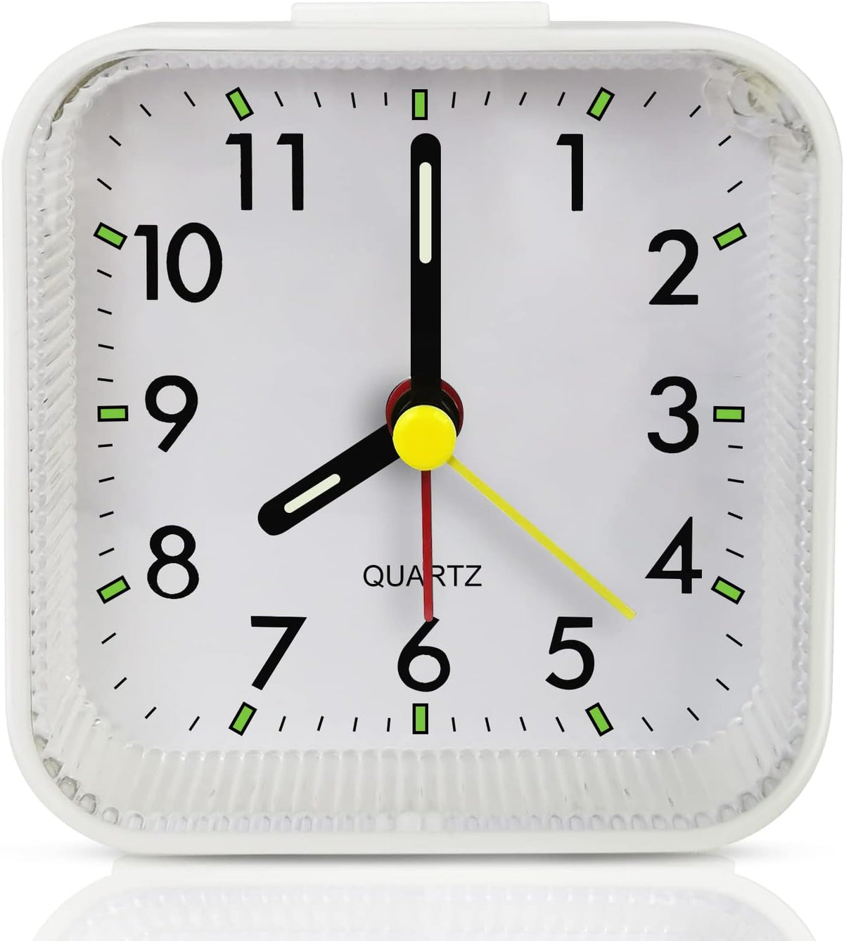 Lamisola Small Analog Travel Alarm Clock, Battery Operated Desk Table Shelf Clock for Kids, Quieter Bedside Alarm Clocks for Bedrooms Bathroom Living Room Kitchen, Black