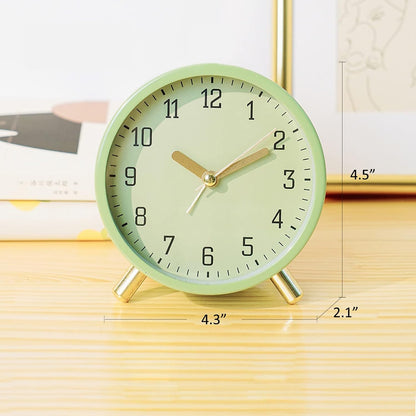 SHISEDECO Small Analog Alarm Clock, Battery Operated Desk Clock, White