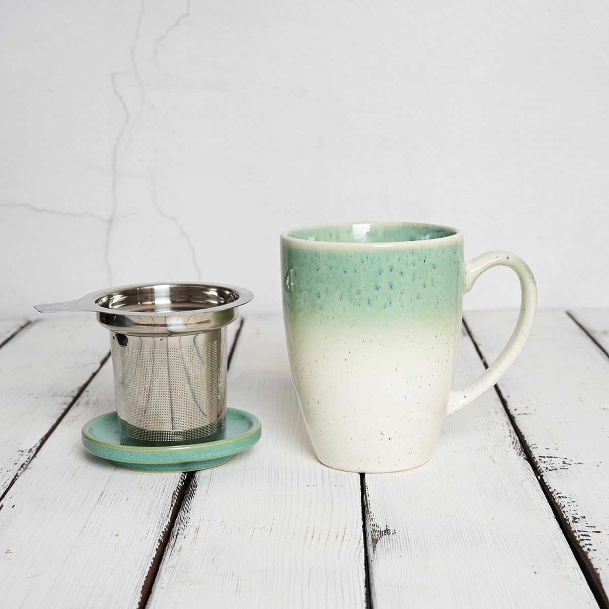 Bosmarlin Ceramic Tea Cup with Infuser and Lid, 13.5 Oz, Loose Leaf Tea Steeper Mug with Strainer, Microwave and Dishwasher Safe, Reactive Glaze (13.5 Oz, Pale Green)