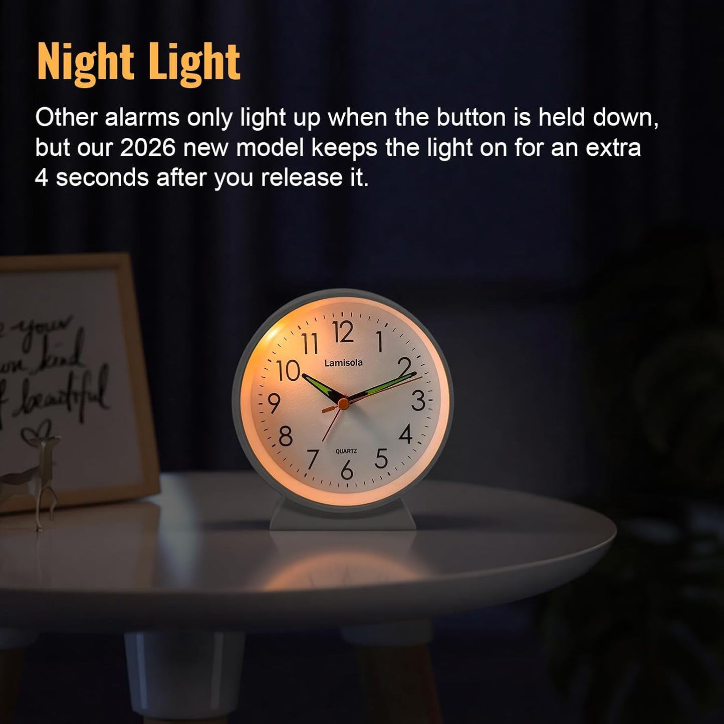 4.5 Inch Small Silent Analog Alarm Clock, Retro Battery Operated Desk Clock with Night Light Stays On 4 Seconds Vintage Metal Table Clock for Bedside, Nightstand, Bedroom, Office, Bathroom - Black