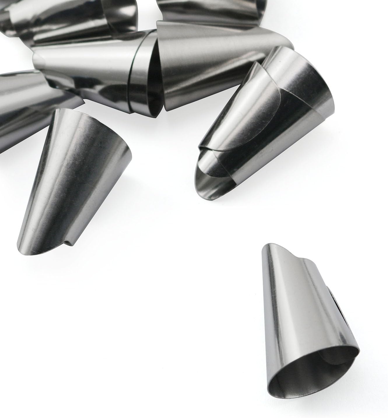 XGNG 20PCS Stainless Steel Finger Guard Peeler Kitchen Utensil Silver Metal Nail Protector Suitable for Cutting Machines and Seafood