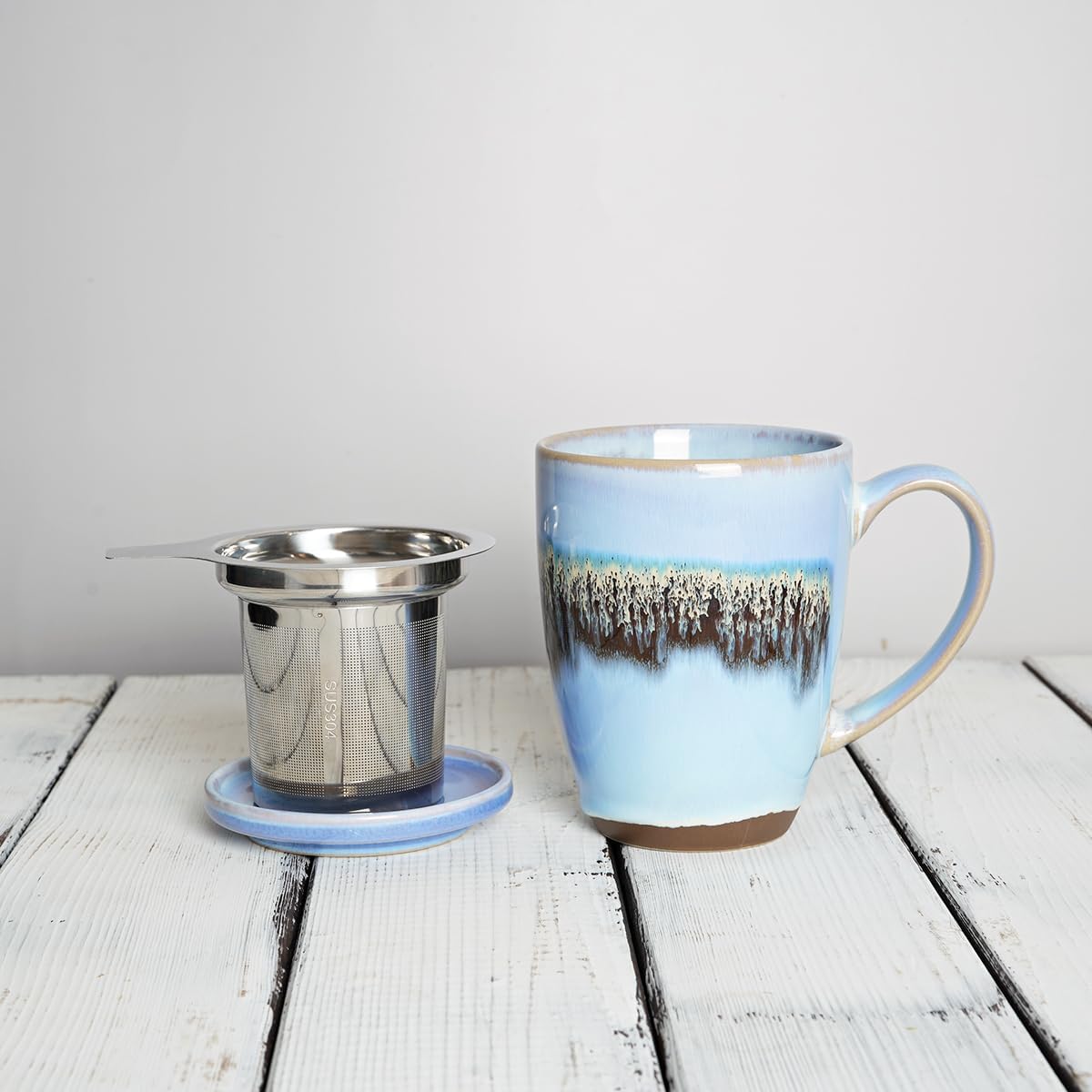 Bosmarlin Ceramic Tea Cup with Infuser and Lid, 13.5 Oz, Loose Leaf Tea Steeper Mug with Strainer, Microwave and Dishwasher Safe, Reactive Glaze (13.5 Oz, Pale Green)