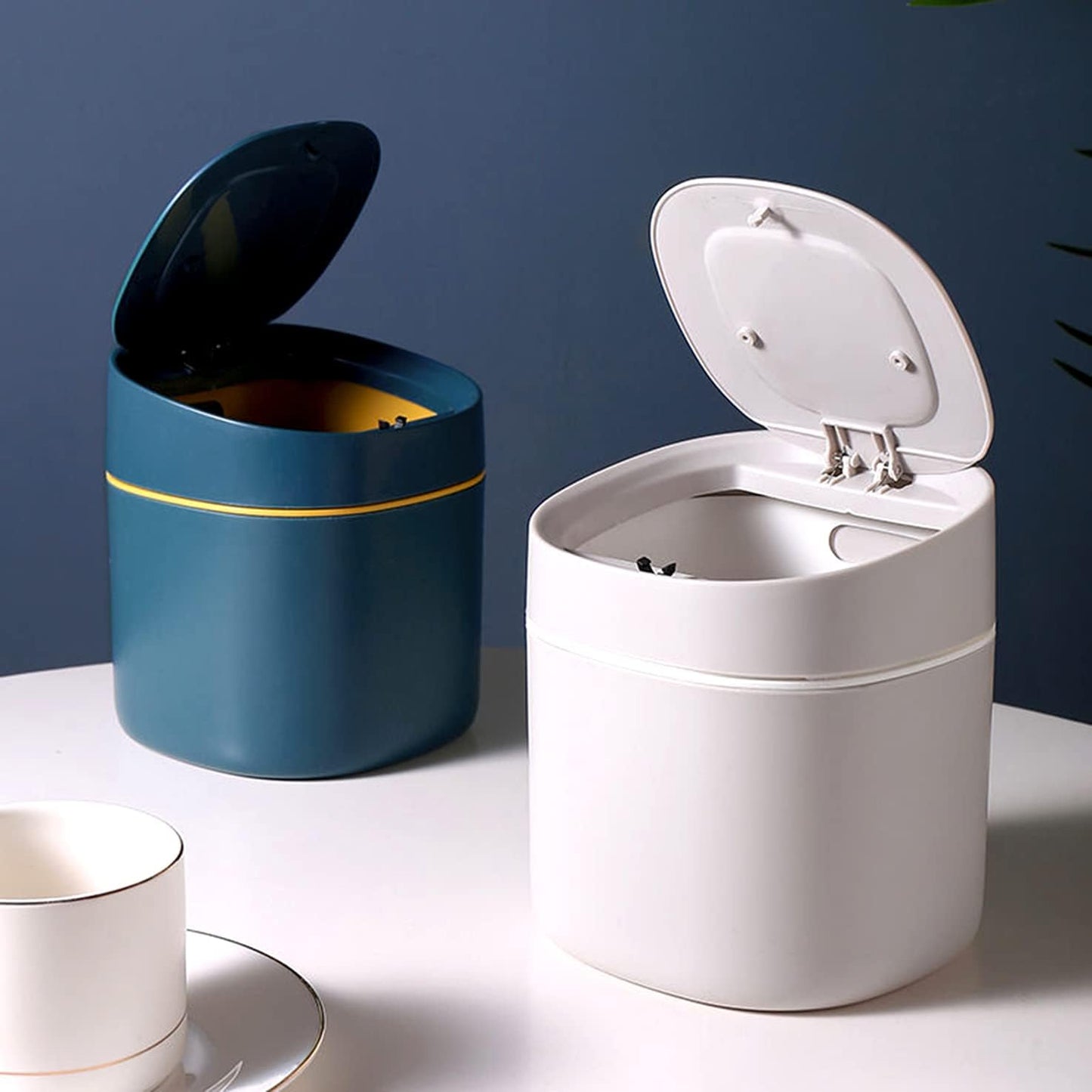 LTWQLing Mini Trash Can with Lid - Removable Small Garbage Can, Tiny Plastic Trash Bin, Pop Up Countertop Wastebasket, Counter Garbage Lint Bin for Bathroom,Office,Kitchen,Desk,Coffee Table(White)