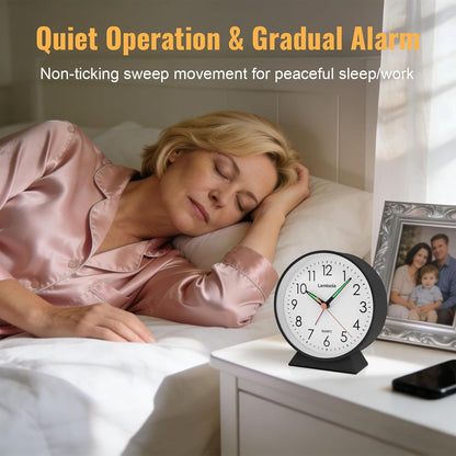 4.5 Inch Small Desk Clock Battery Analog Alarm Clock for Bedroom, Black