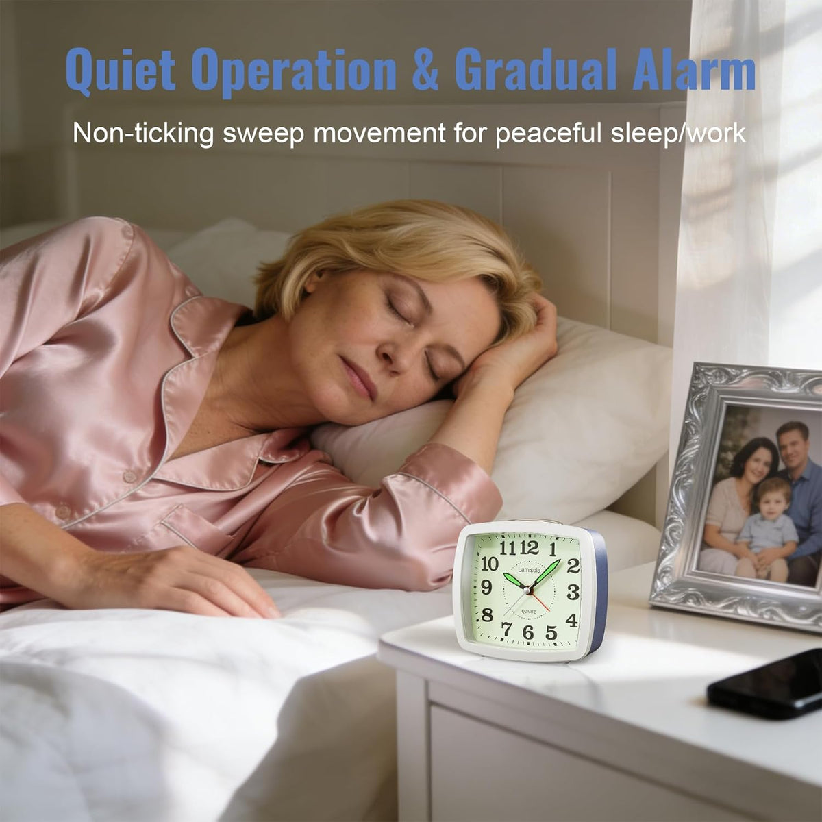 Lamisola Analog Travel Alarm Clock for Bedroom, Small Desk Clock Black