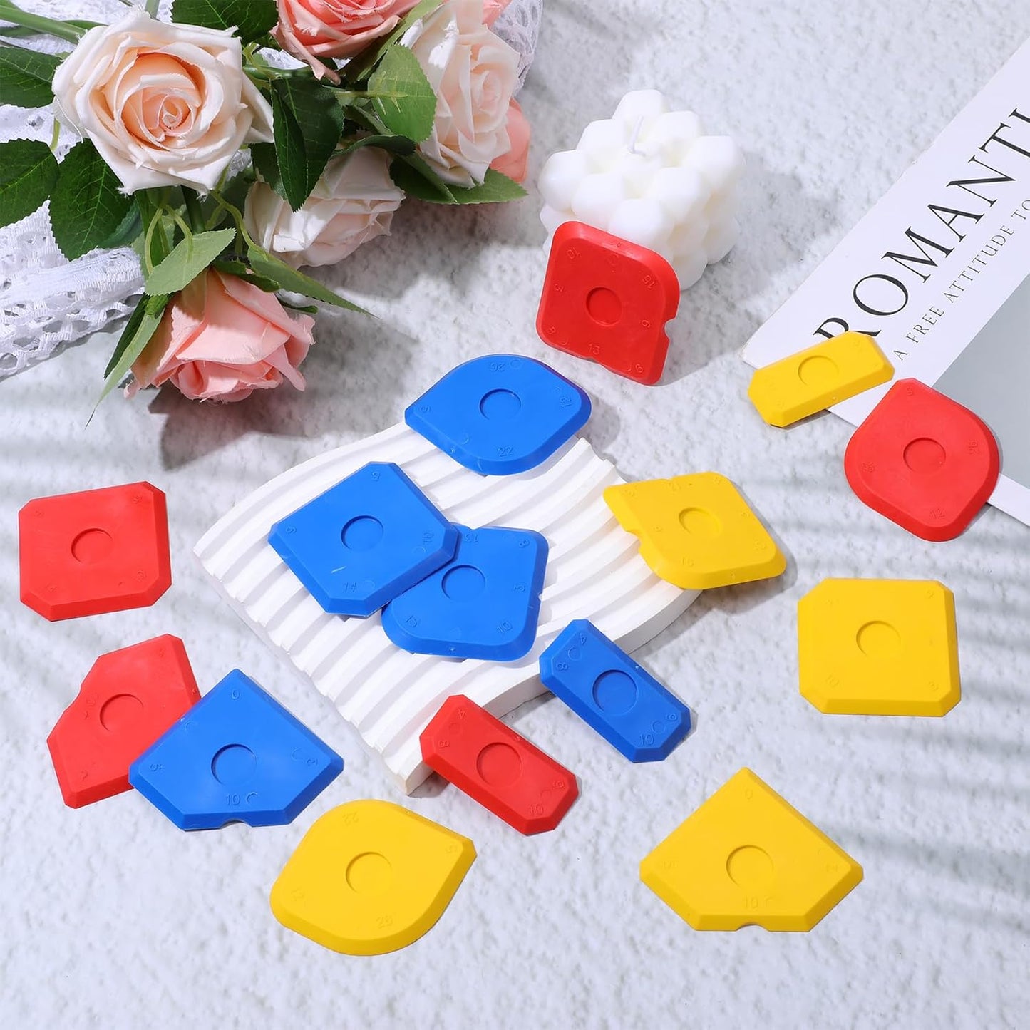 15 PCS Caulking Kit Silicone Sealant Finishing Tools Multi-Edge Sealant Applicator Smoother Portable Sealants Grout Scraper Sealants Grout Finishing Sealing Caulking Tool for Bathroom Floor Window