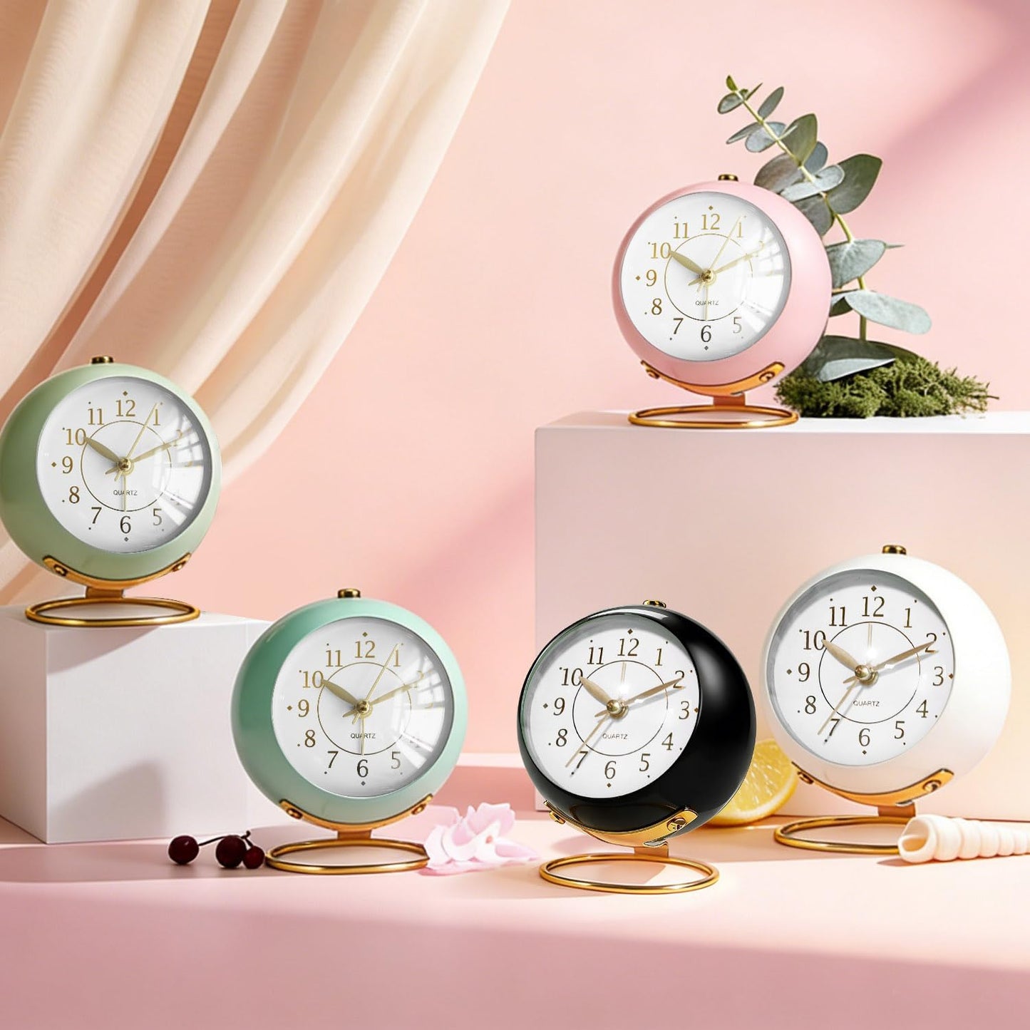 Analog Alarm Clock, Retro Small Desk Clock with Night Light, Backlight Cute Simple Design, Silent Non-Ticking, Battery Powered, Clock for Bedroom,Travel,Kitchen,Bedside Desktop Decor