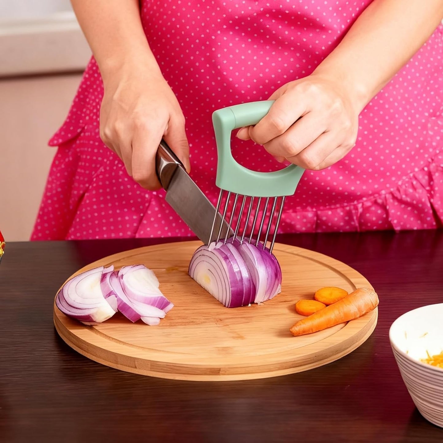 uxcell Onion Slicer Holder, Stainless Steel Vegetable Cutting Holder Food Cutter Tool for Slicing Storing Onions Tomatoes Potatoes Avocados Apples, Green