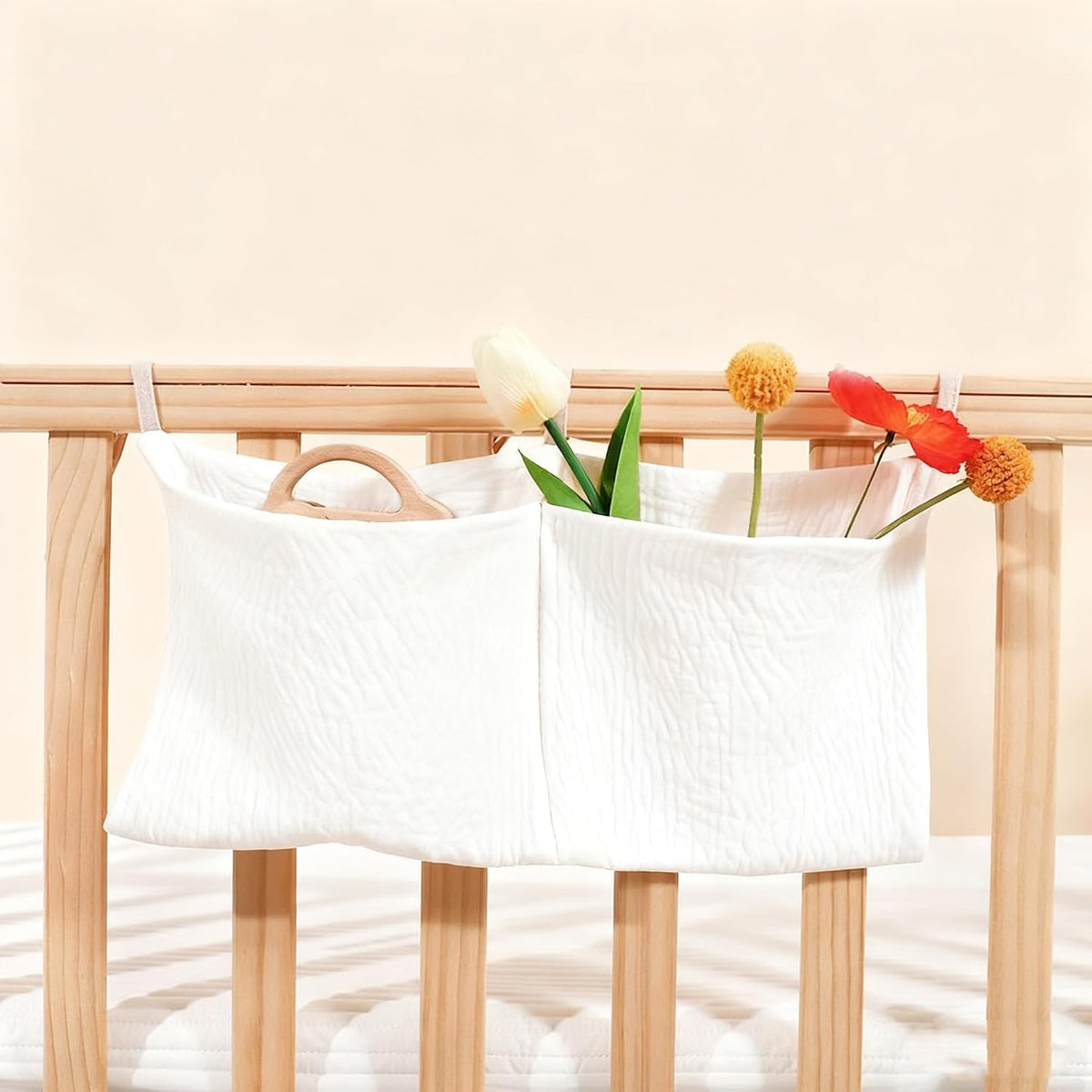 Baby Bedside Hanging Storage Bag Muslin Cotton Teddy Bear, Crib Diaper Caddy Organizer 2 Pockets, Nappy-Dormitory Nursery Organization Holder for Cribs, Playard or Wall Milk Bottle Bib Organizing