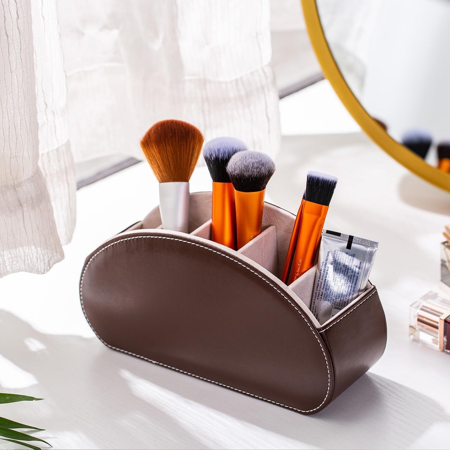 Remote Control Holders Organizer Box with 5 Compartment PU Leather Caddy | Multi-functional Office Desk Storage Caddy Store Tv Remote for Media Player,Brush,Pencil,Glassees&Office Supplies