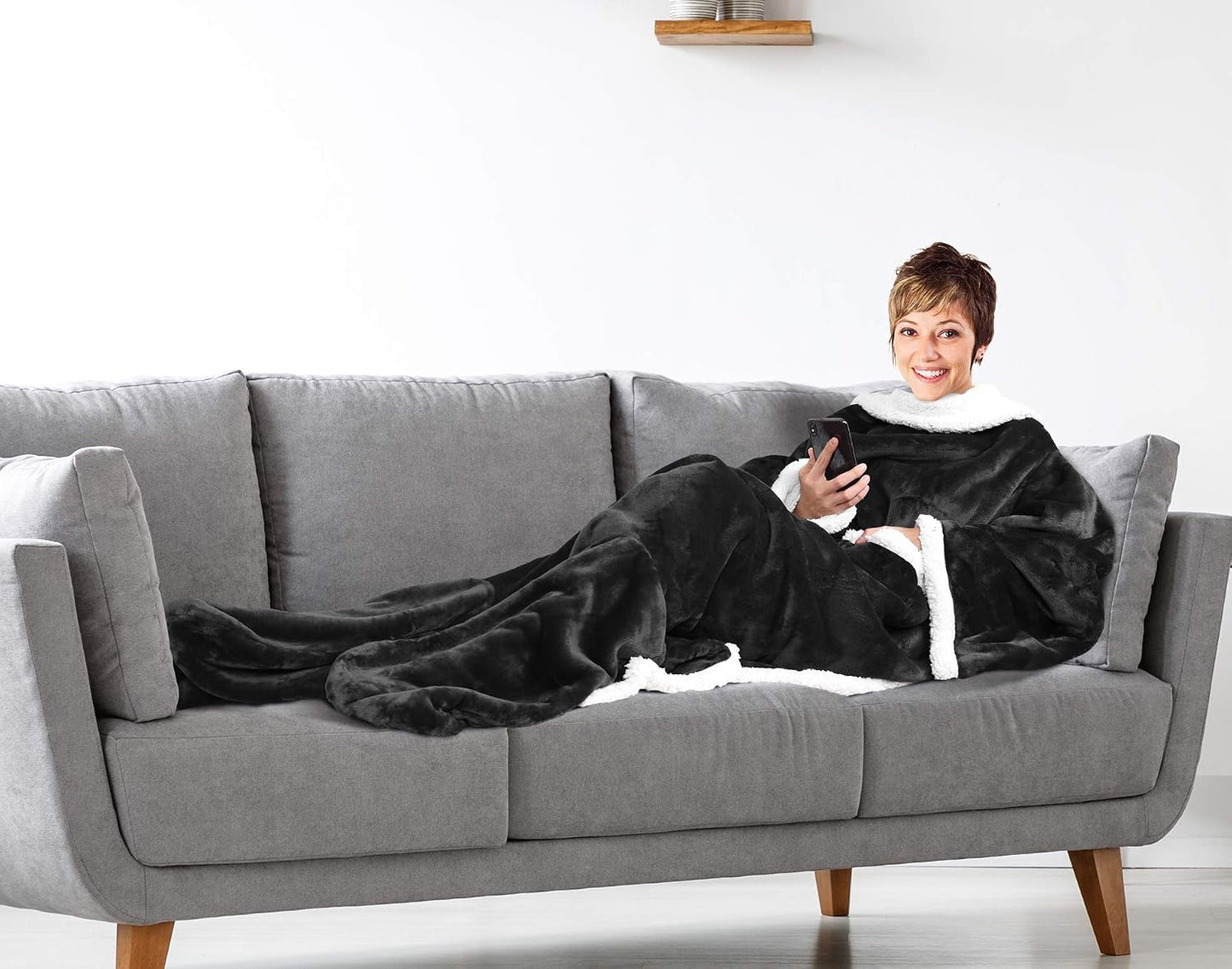 Catalonia Wearable Blanket with Sleeves & Foot Pocket for Adults | Soft Fleece Throw Wrap with Hands-Free Comfort, Perfect for Reading, TV Time & Relaxing, Christmas Gift for Women & Men