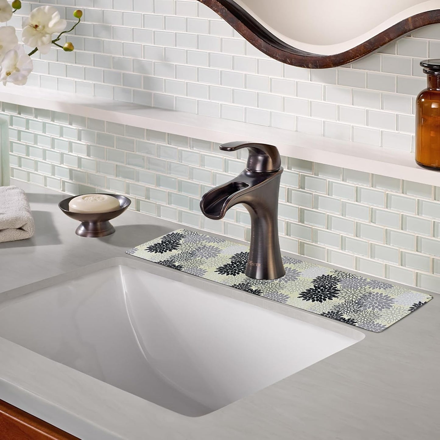 Sink Faucet Absorbing Mat, 2 Pack Drying Mat Around Faucet Sink Splash Guard Behind Faucet Sinkmat For Kitchen Bathroom Island Rv 24 * 5.5 Inch (60 * 14 cm)