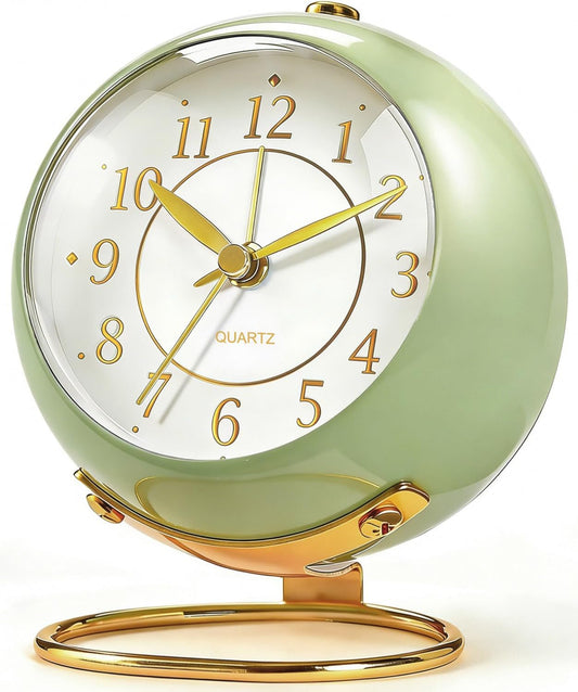 Analog Alarm Clock, Retro Small Desk Clock with Night Light, Backlight Cute Simple Design, Silent Non-Ticking, Battery Powered, Clock for Bedroom,Travel,Kitchen,Bedside Desktop Decor