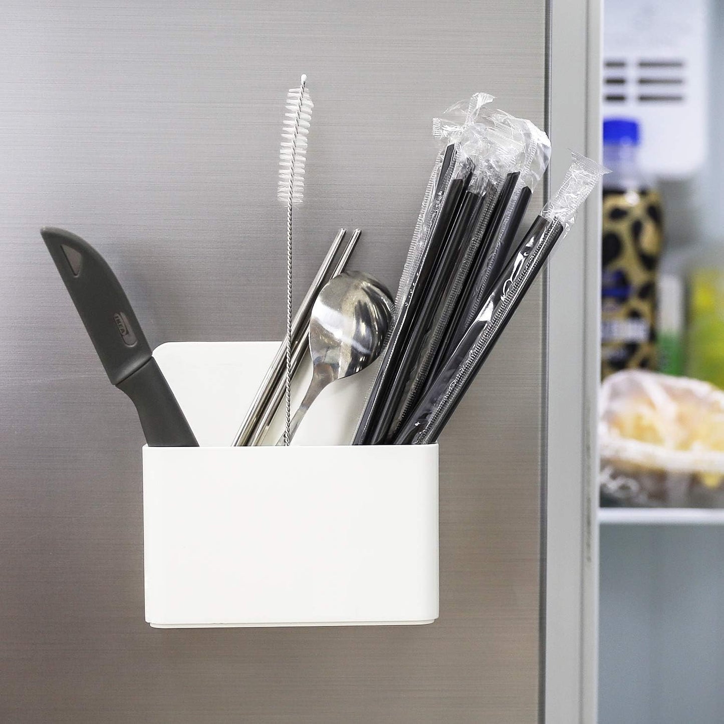 MoKo Magnetic Pen Holder, Pencil Accessories Whiteboard Organizer, White | Magnetic dry erase marker holder has two compartments and an ABS body for whiteboards, refrigerators and lockers.